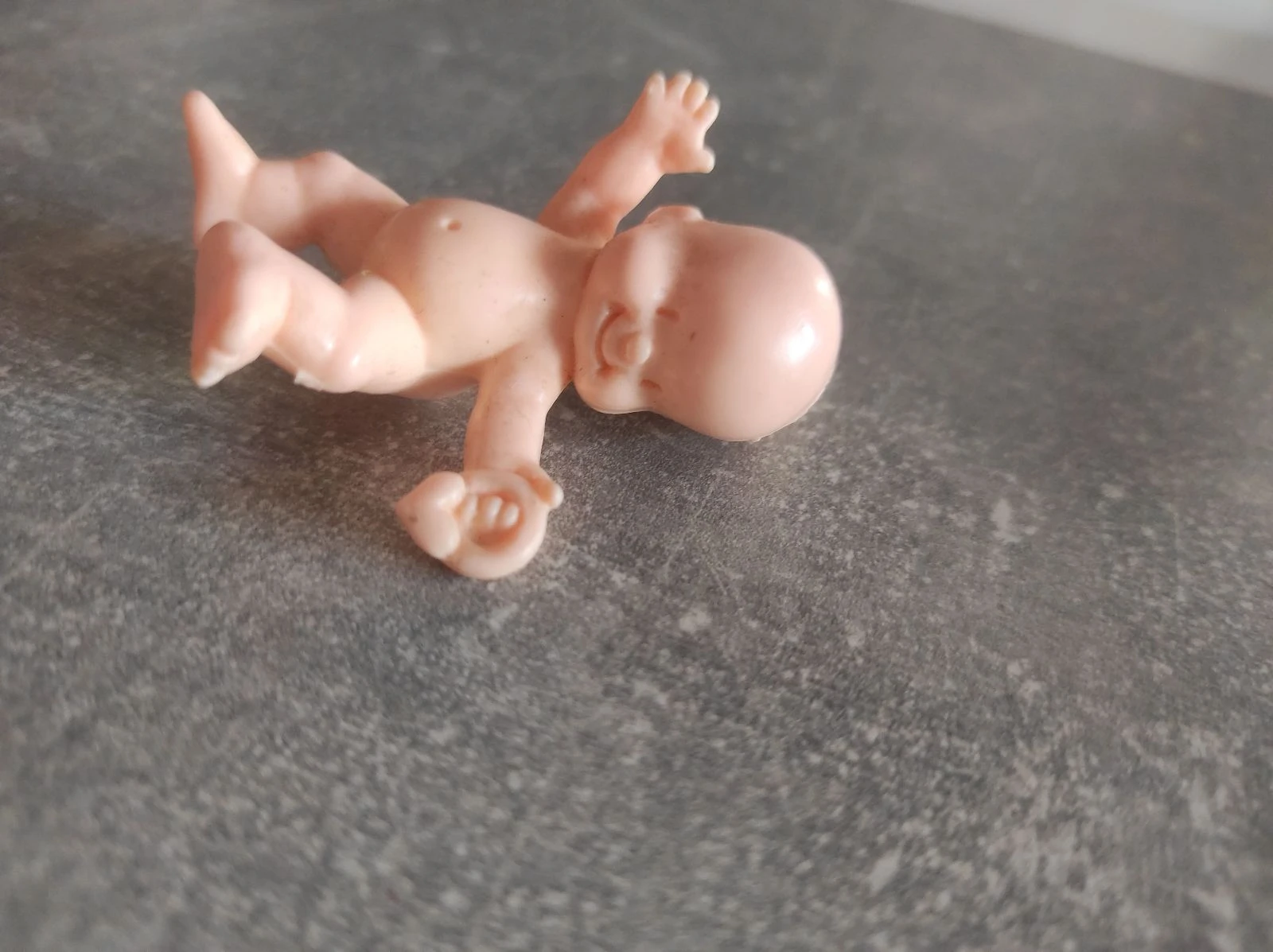 Baby met hartje rammelaar uit de jaren 80 – photo 2